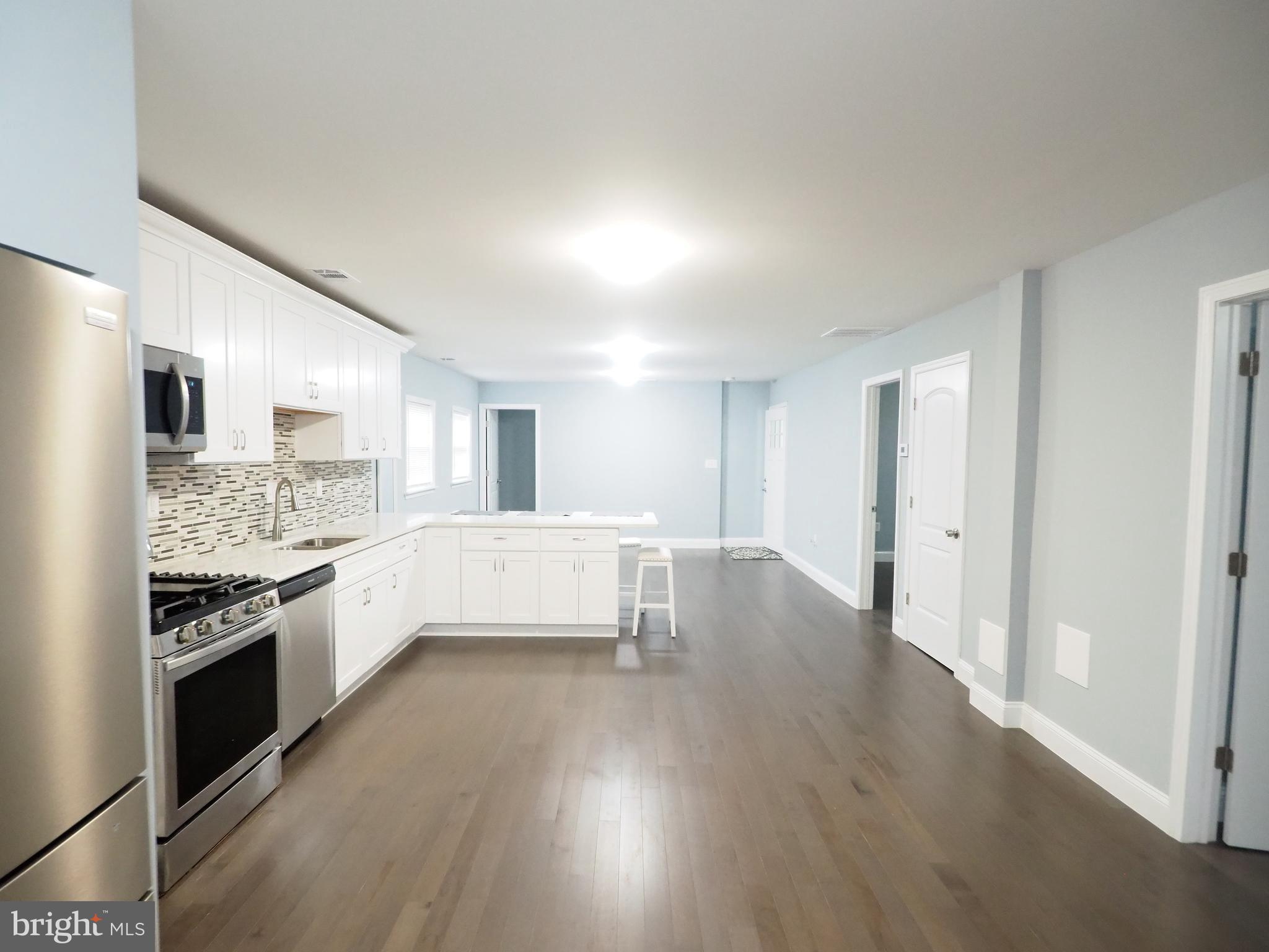 355 Townsend Road Baltimore, MD 21221 - Photo 8 of 23 Kitchen
