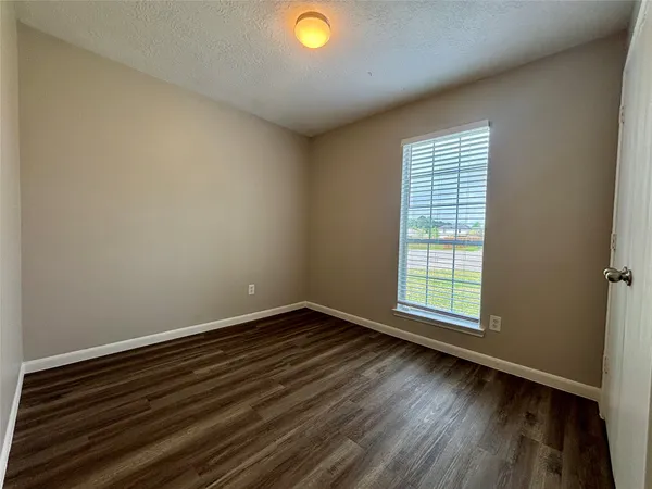 $1,520 | 8816 East Buffalo Circle, Willis, TX 77378