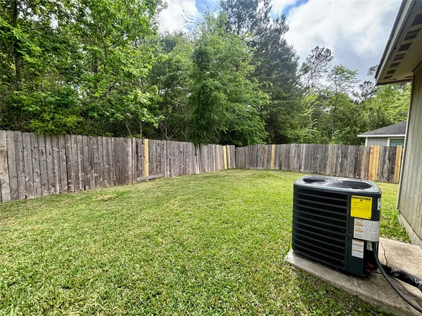 $1,520 | 8816 East Buffalo Circle, Willis, TX 77378