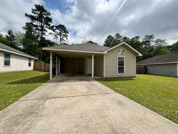 $1,500 | 8816 East Buffalo Circle, Willis, TX 77378