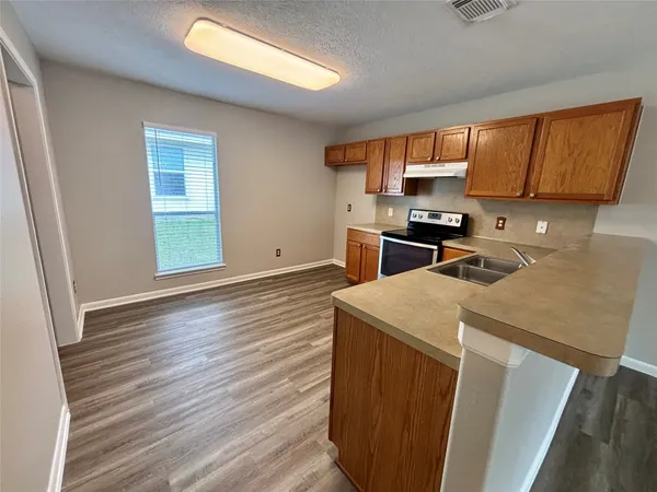 $1,520 | 8816 East Buffalo Circle, Willis, TX 77378