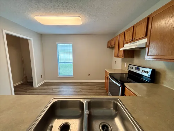 $1,520 | 8816 East Buffalo Circle, Willis, TX 77378