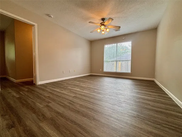 $1,520 | 8816 East Buffalo Circle, Willis, TX 77378