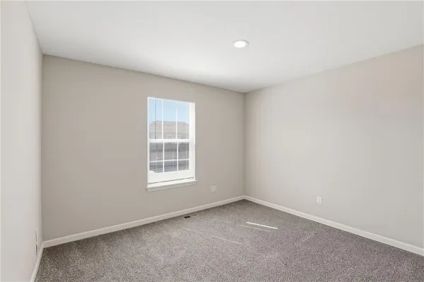 $294,900 | 21721 North Ridge, Peculiar, MO 64078