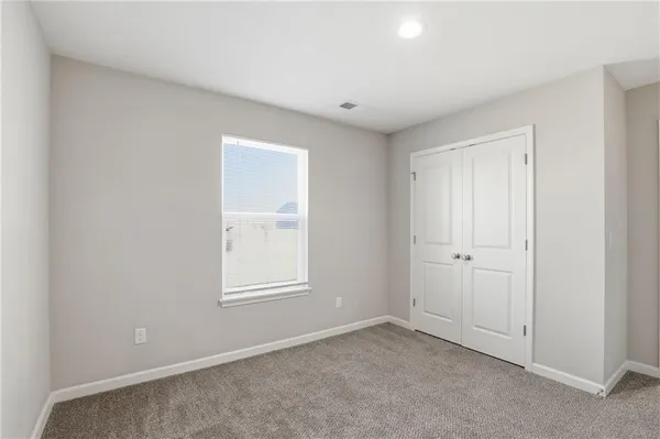 $294,900 | 21721 North Ridge, Peculiar, MO 64078