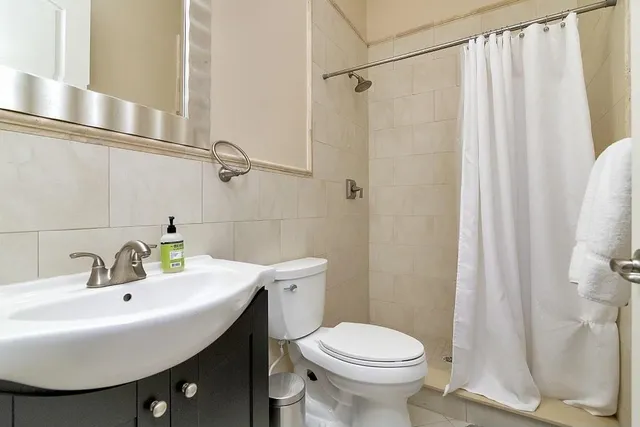 $949,000 | 9033 Wall Street, Unit 5, North Bergen, NJ 07047