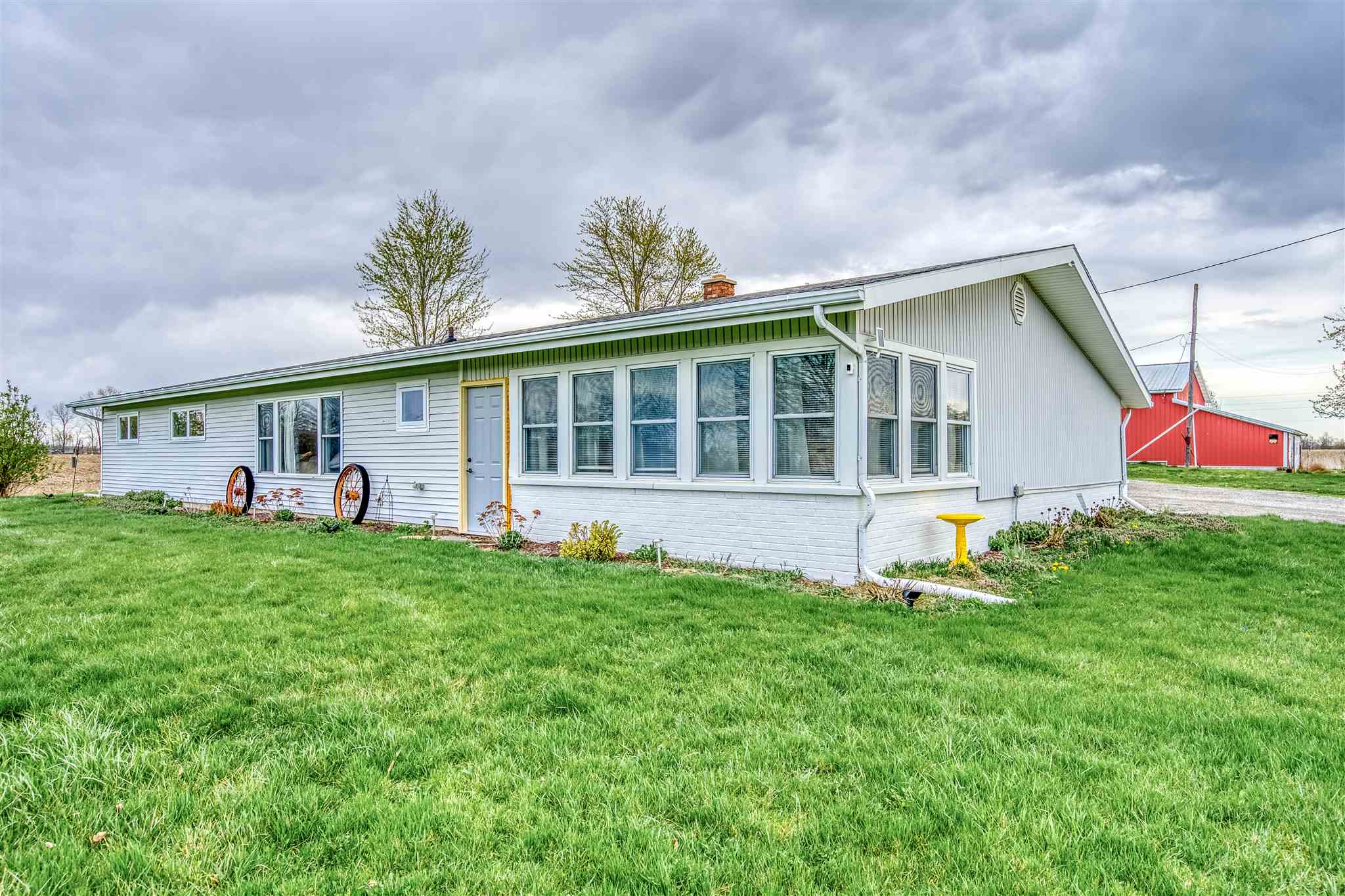 9619 North Th Road Decatur, IN 46733 - Photo 2 of 34