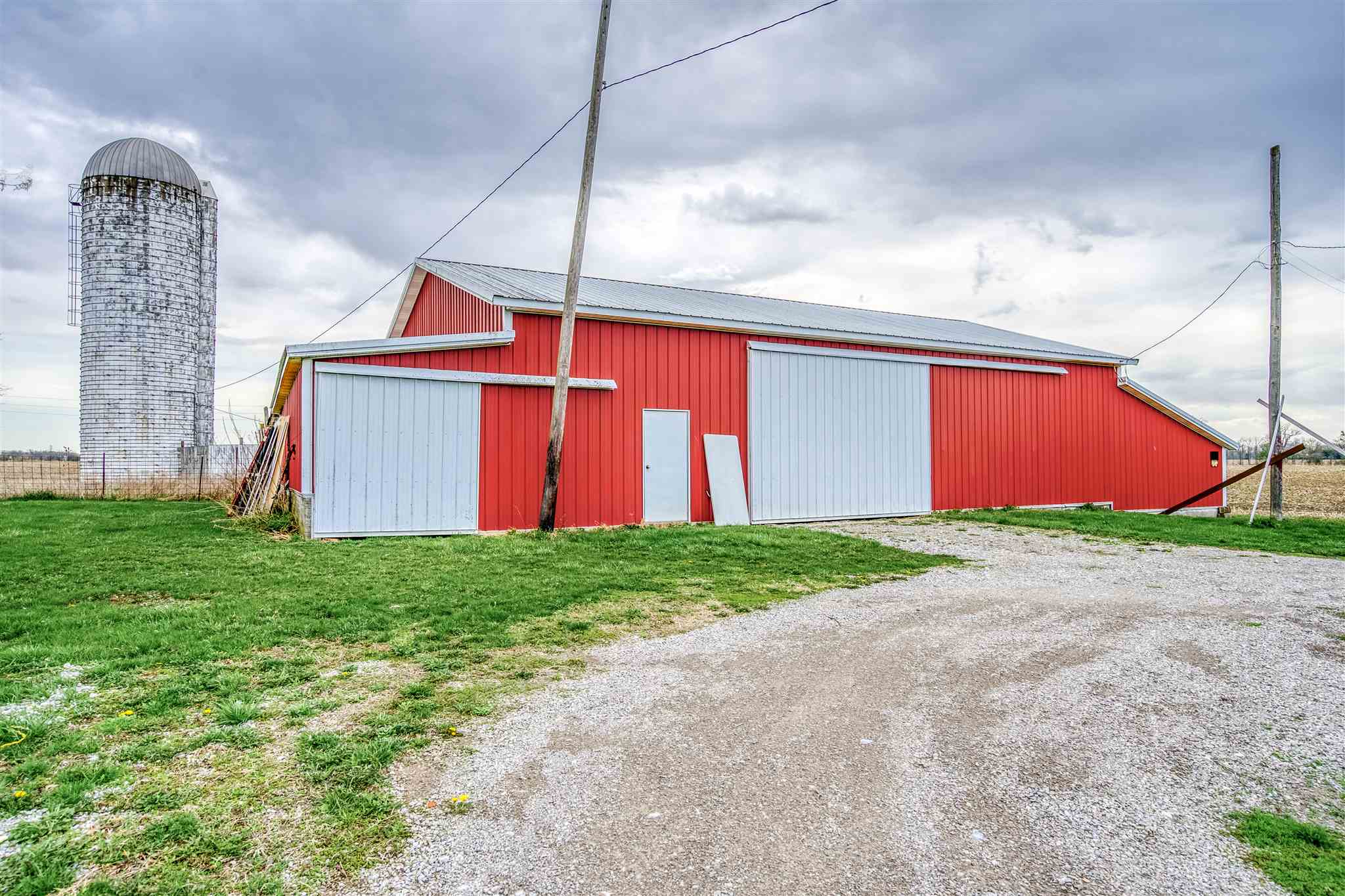 9619 North Th Road Decatur, IN 46733 - Photo 4 of 34