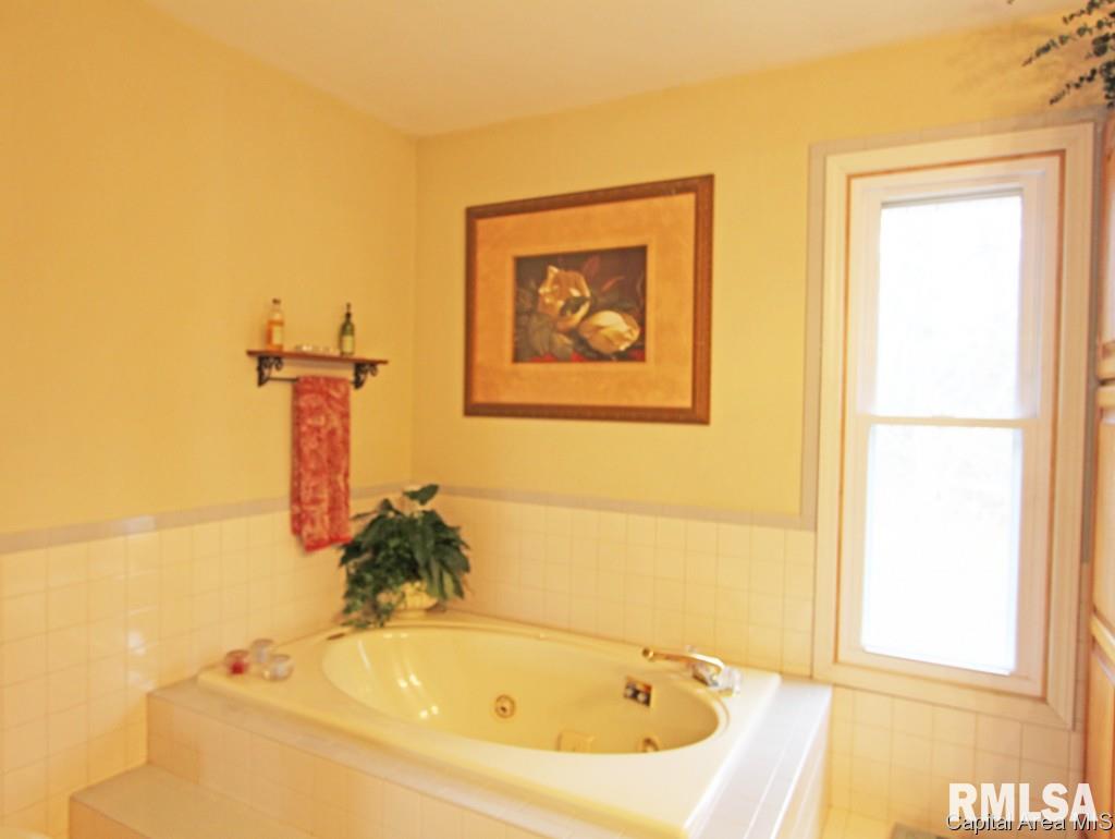 3800 West Bluffs Road Springfield, IL 62711 - Photo 19 of 31