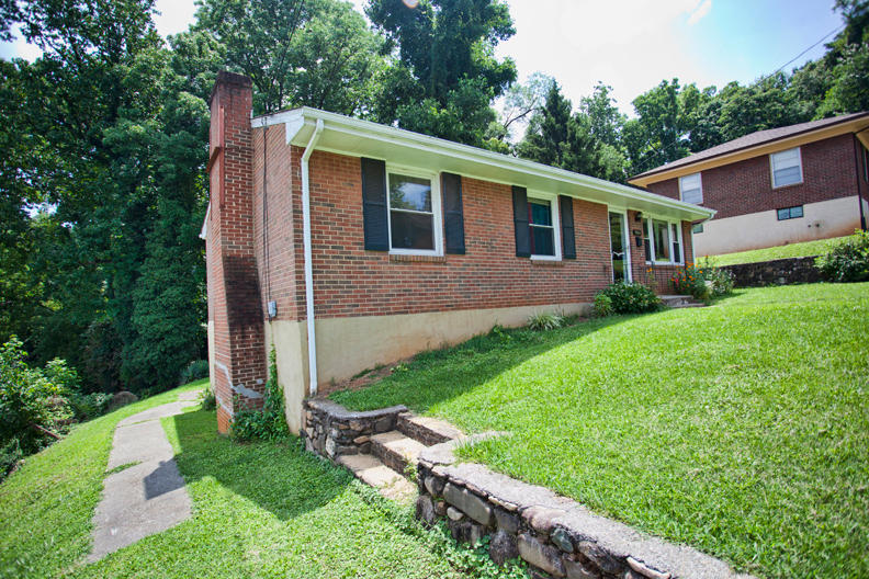 3014 Roberts Road Southwest Roanoke, VA 24014 - Photo 2 of 42 Roberts039