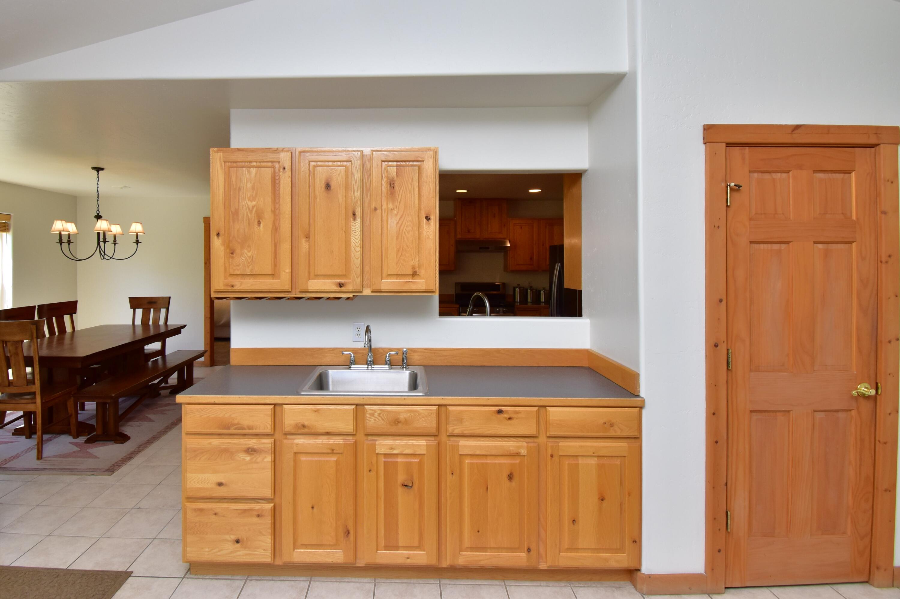 341 Ridge View Drive Bellevue, ID 83313 - Photo 5 of 35 Wet Bar