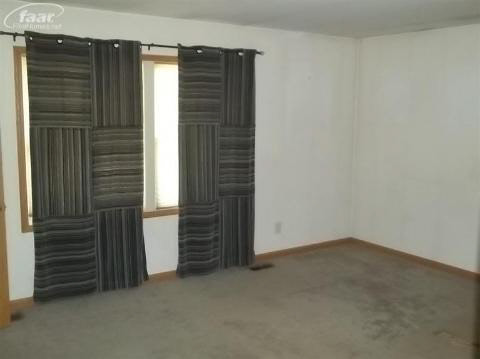1266 East Rose Center Road Holly, MI 48442 - Photo 7 of 10 20132257-6.JPG