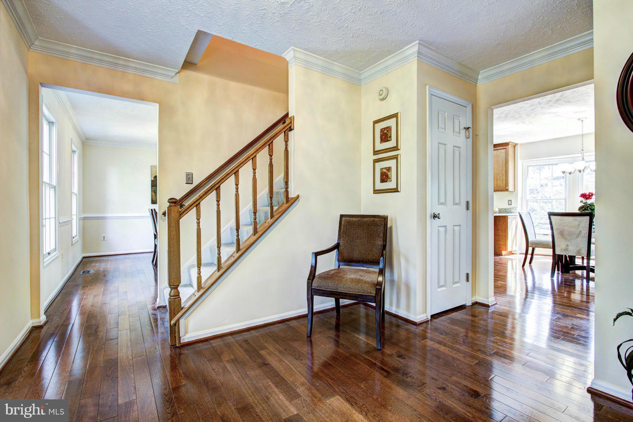 1517 Stuart Road Reston, VA 20194 - Photo 3 of 29 Foyer