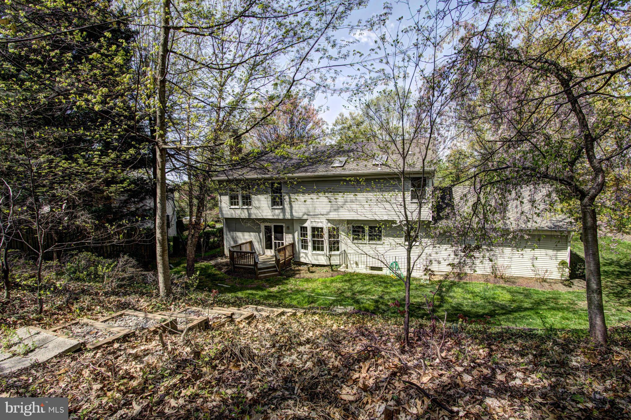 1517 Stuart Road Reston, VA 20194 - Photo 28 of 29 Exterior (Rear)