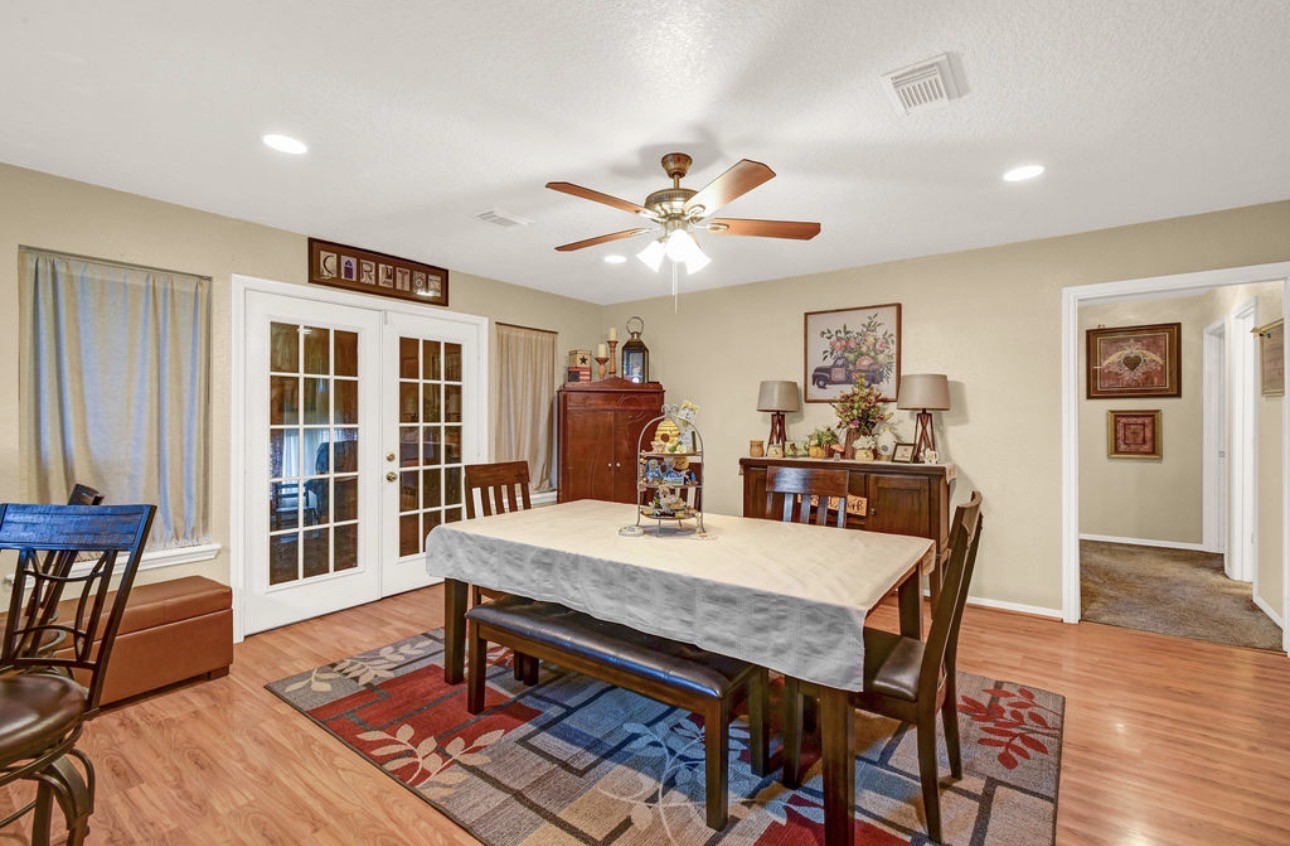 1226 Frontier Trail Angleton, TX 77515 - Photo 21 of 42 Gallery Image 21