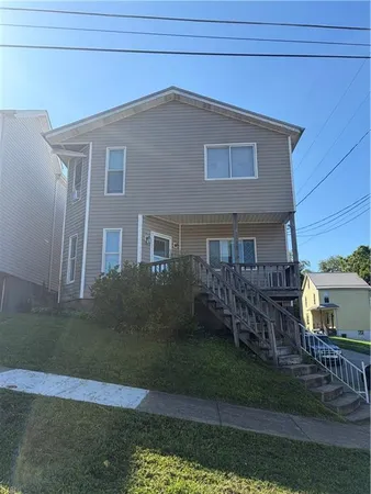 $900 | 400 South Fourth Street, Apollo, PA 15613