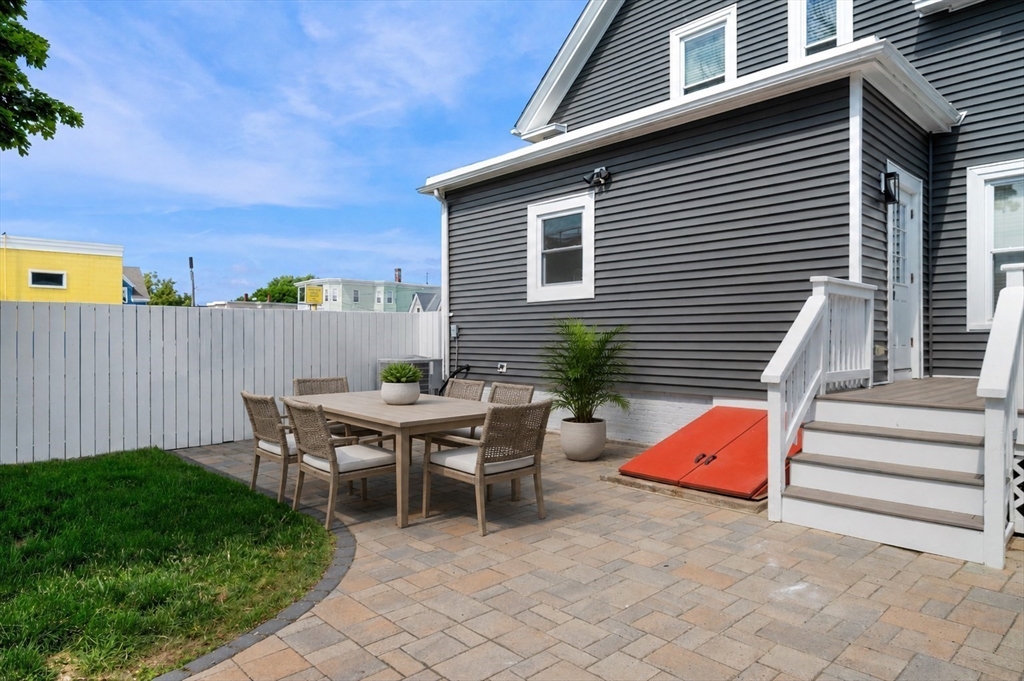 8 Chestnut Street Lynn, MA 01902 - Photo 30 of 39
