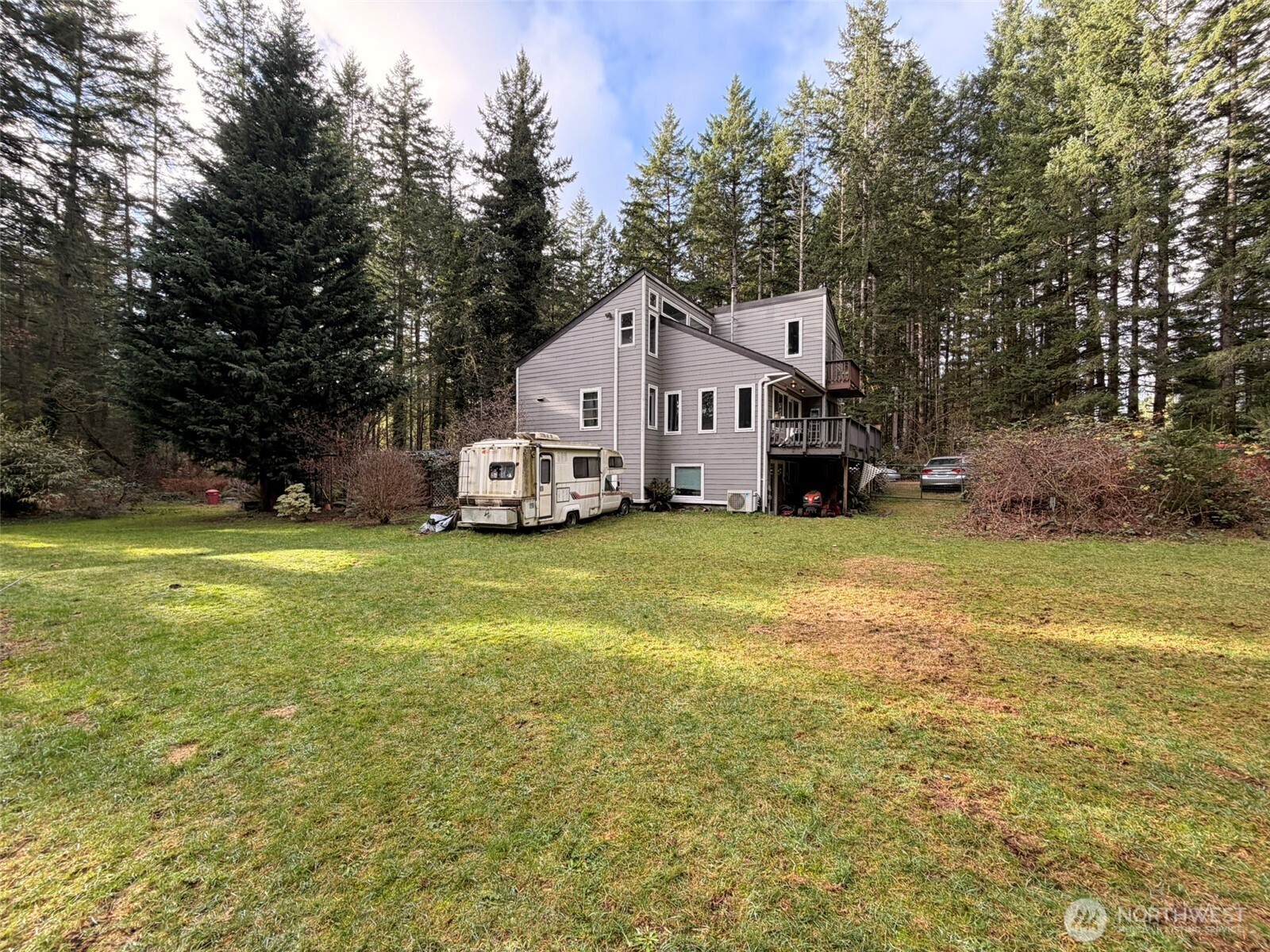 5040 Southwest Lake Helena Road Port Orchard, WA 98367 - Photo 25 of 31 Gallery Image 25