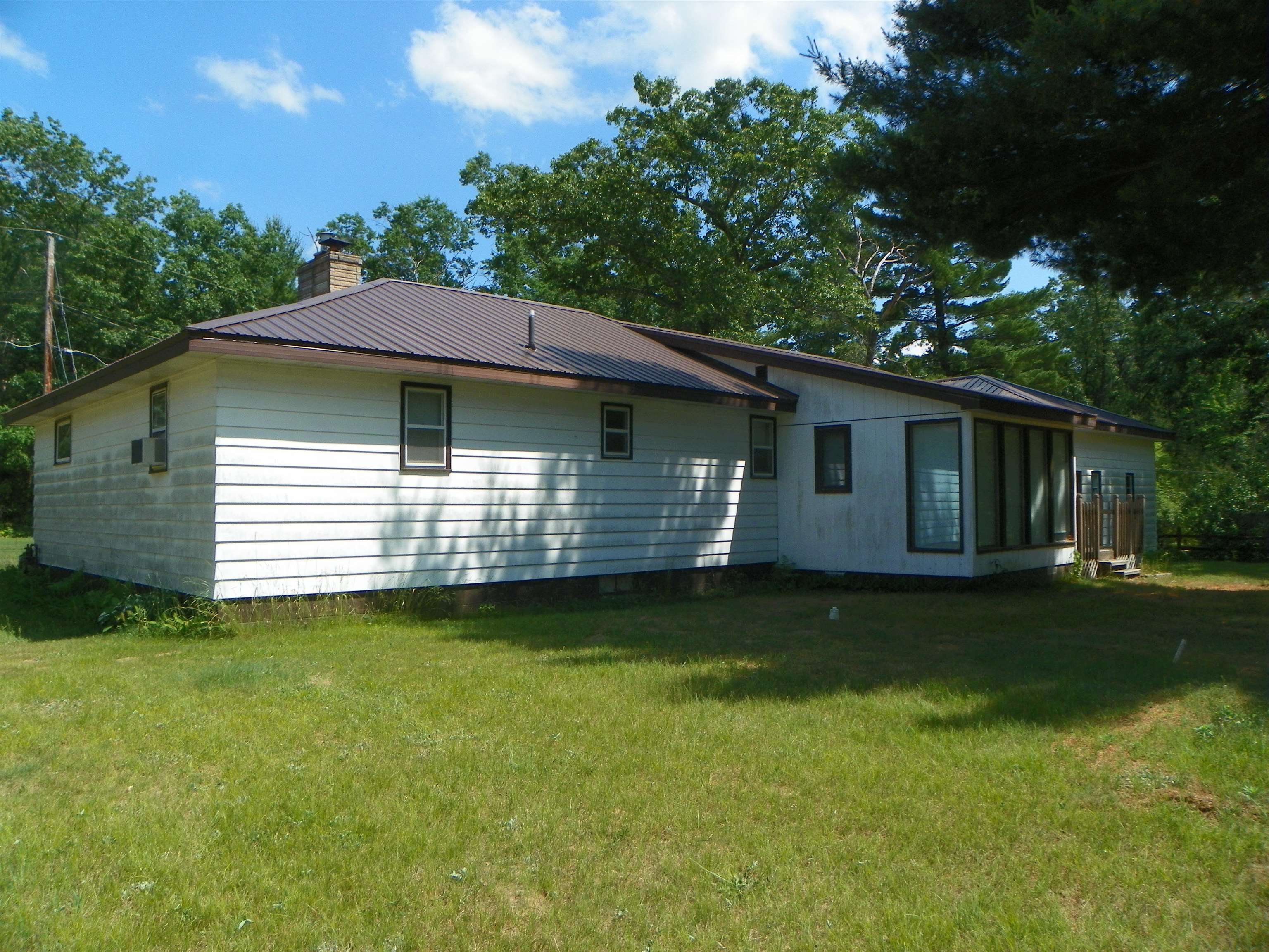 133 Oakgrove Road Harrison, MI 48625 - Photo 5 of 47 Gallery Image 5
