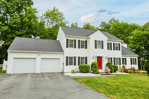 8 Bramble Hill Road Methuen, MA 01844 - Photo 2 of 30 Gallery Image 2