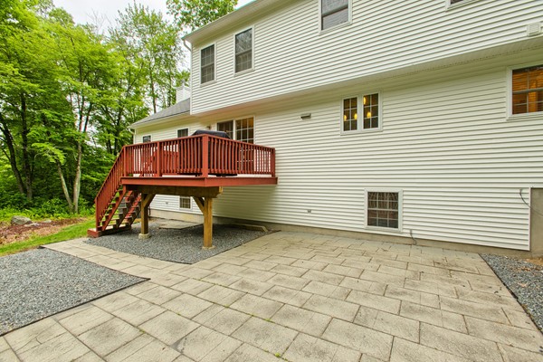 8 Bramble Hill Road Methuen, MA 01844 - Photo 4 of 30 Gallery Image 4