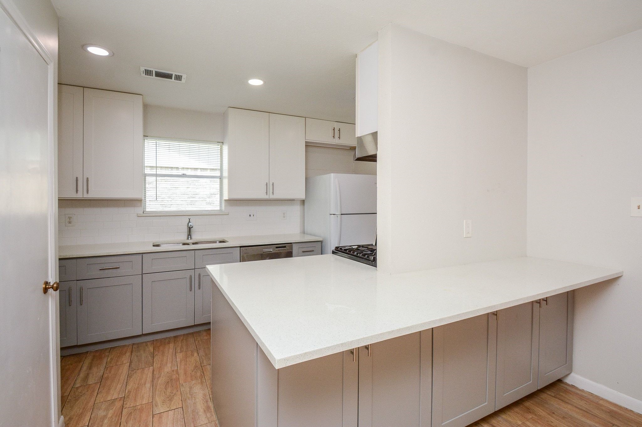 6002 Verdome Lane Houston, TX 77092 - Photo 16 of 49