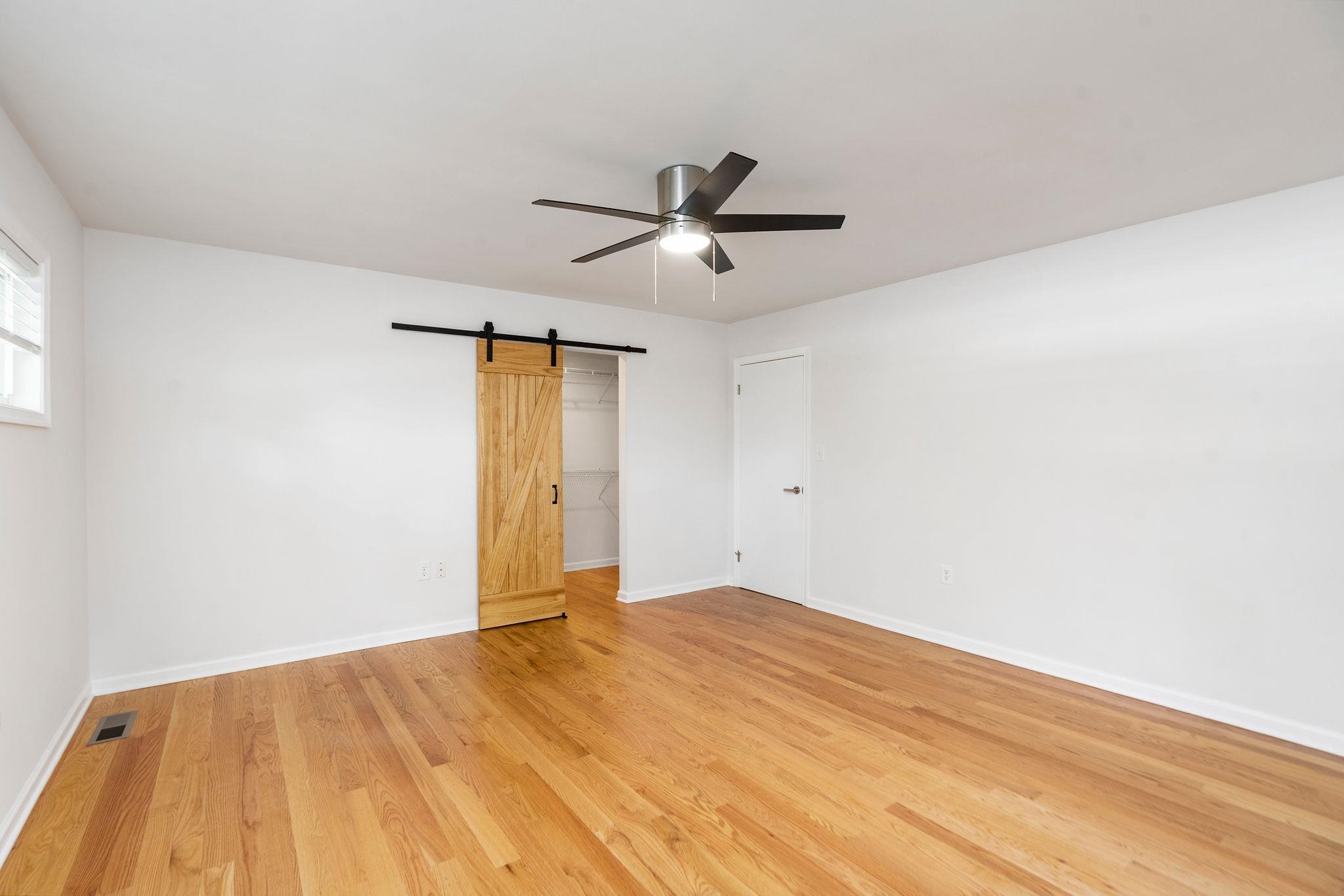 300 South Ellison Lane Waynesboro, VA 22980 - Photo 34 of 53 Approximately 14'10 x 14'7 w. walk-in closet
