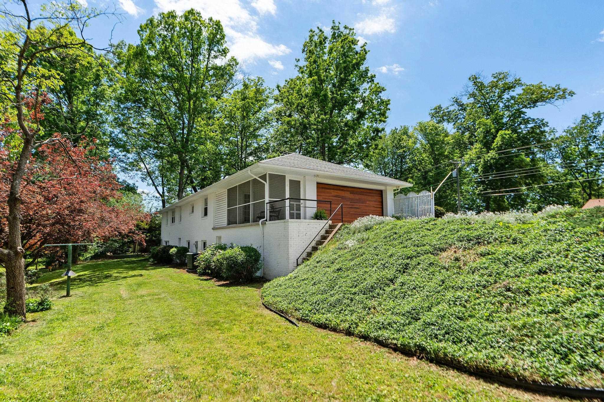 300 South Ellison Lane Waynesboro, VA 22980 - Photo 5 of 53