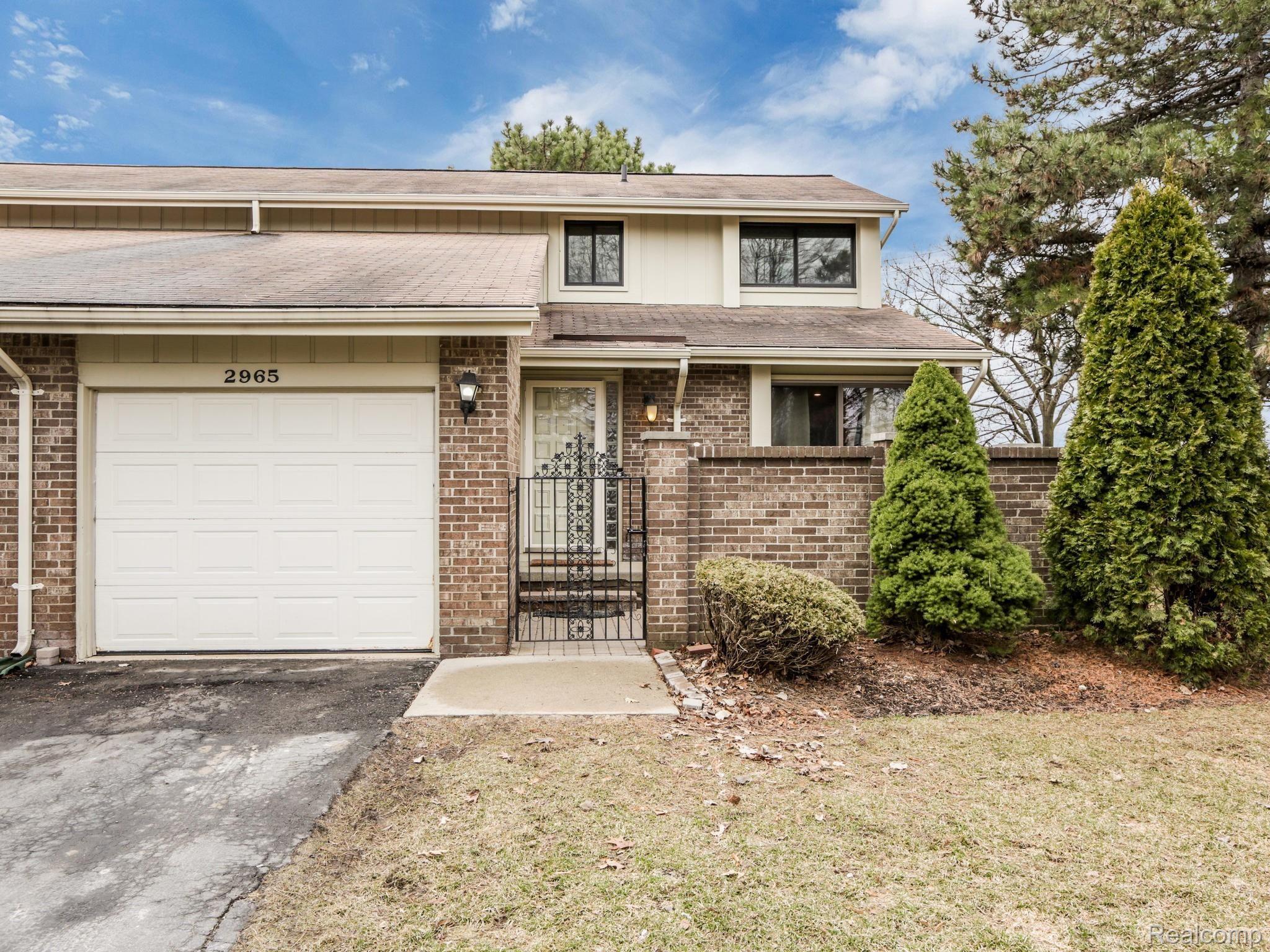 2965 Meadowbrook Drive Rochester, MI 48309 - Photo 1 of 32 2965 Meadowbrook Dr Rochester-025-024-2965 Meadowbrook Drive-MLS_Size.jpg