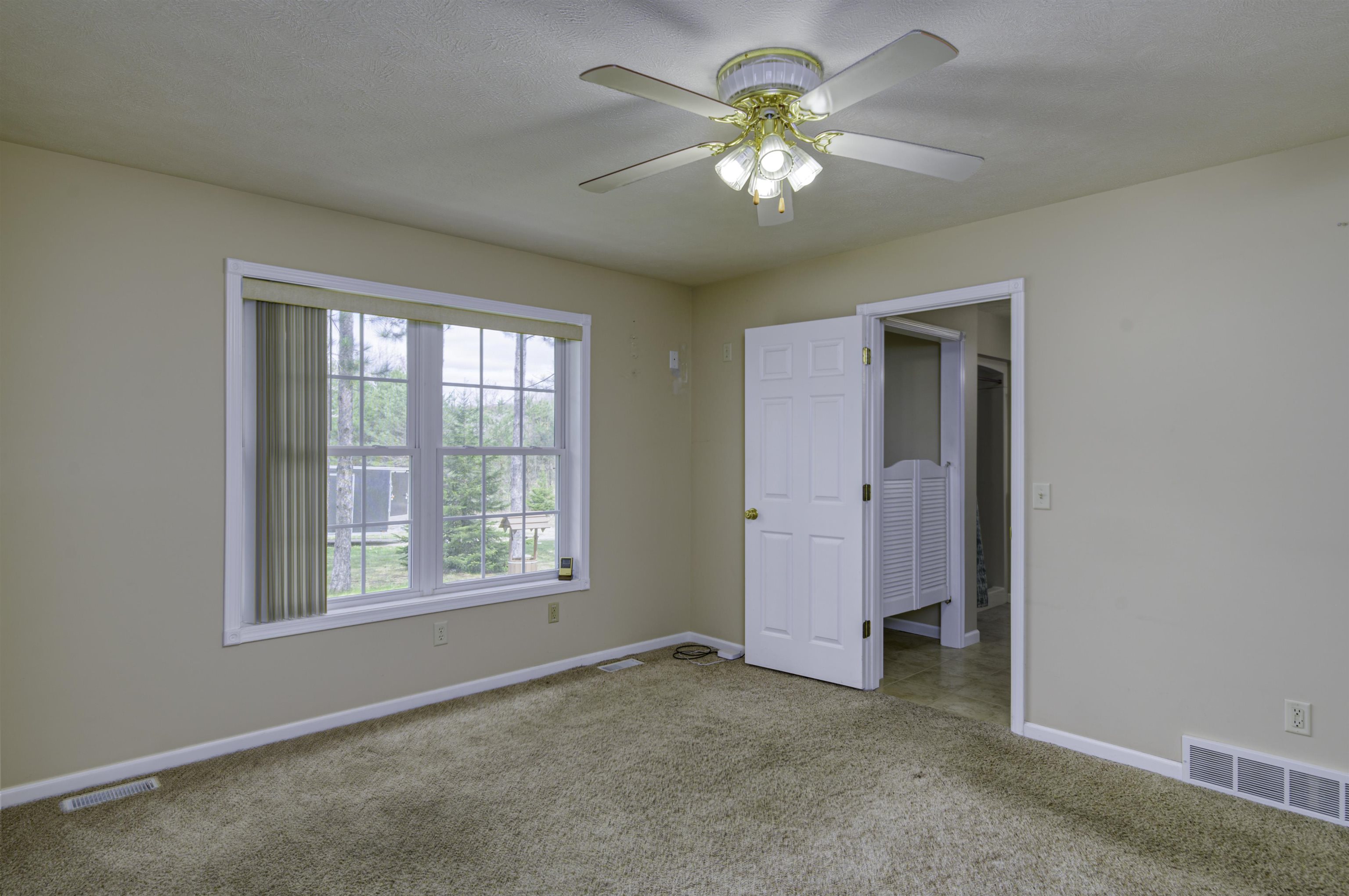 10686 Thiel Road Traverse City, MI 49685 - Photo 22 of 63 1926534-E067D278-D914-4C45-A326-5854315F2ACD.JPG