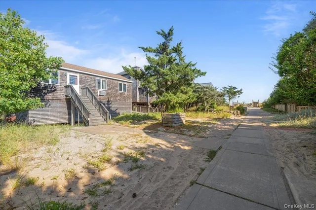 $1,300,000 | 30 Oneida Street, Ocean Beach, NY 11770