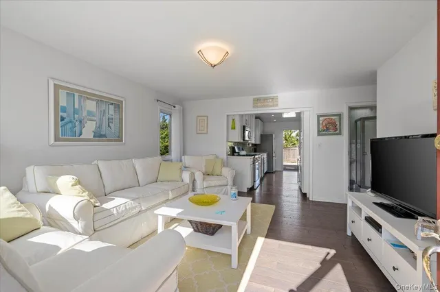 $1,300,000 | 30 Oneida Street, Ocean Beach, NY 11770