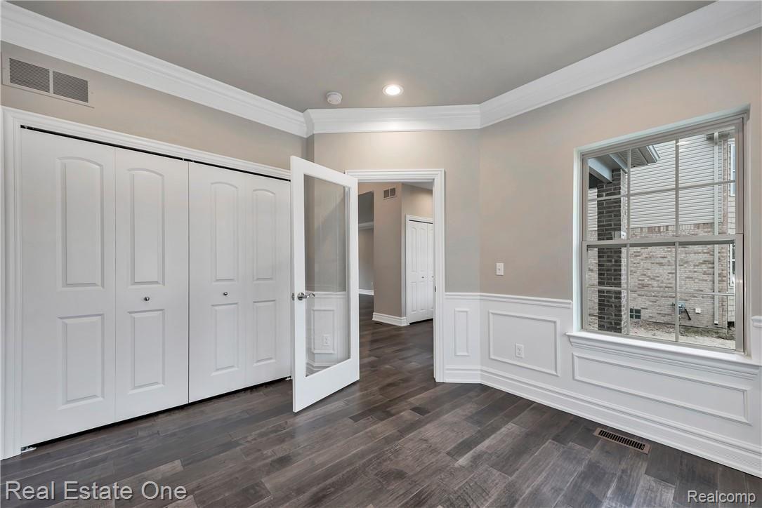 3780 Milano Ct. Rochester, MI 48307 - Photo 19 of 42 3780-Milano-Court-Rochester-Hills-MI-48307-windowstill-19.jpg