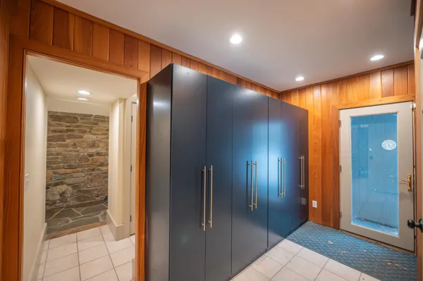 $2,099,000 | 6 Trail View Lane, West Dover, VT 05356