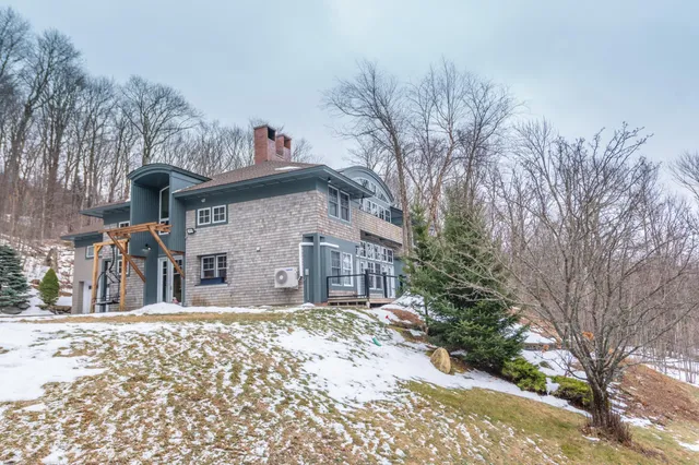 $2,099,000 | 6 Trail View Lane, West Dover, VT 05356