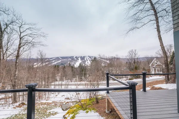 $2,099,000 | 6 Trail View Lane, West Dover, VT 05356
