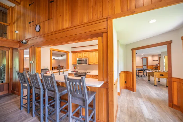 $2,099,000 | 6 Trail View Lane, West Dover, VT 05356