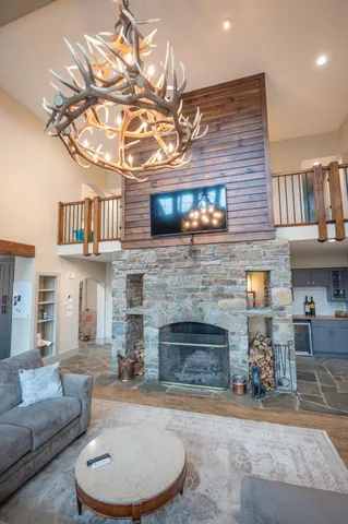 $2,099,000 | 6 Trail View Lane, West Dover, VT 05356