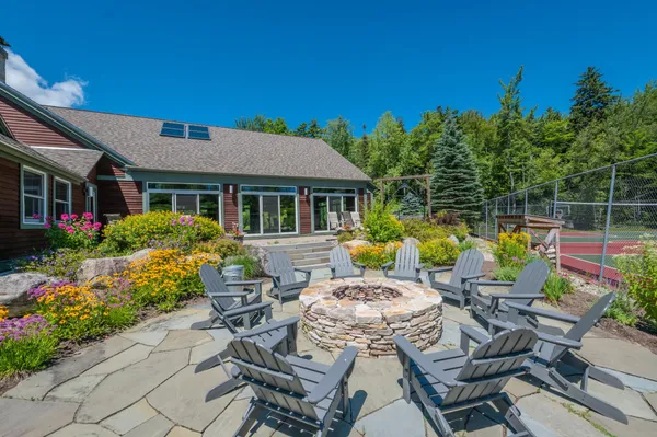 $2,099,000 | 6 Trail View Lane, West Dover, VT 05356