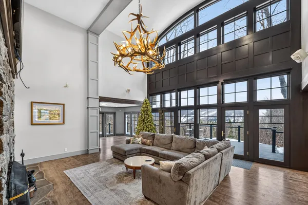 $2,099,000 | 6 Trail View Lane, West Dover, VT 05356