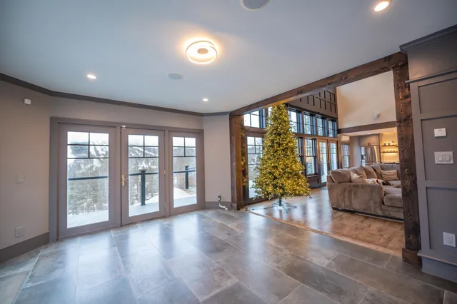 $2,099,000 | 6 Trail View Lane, West Dover, VT 05356