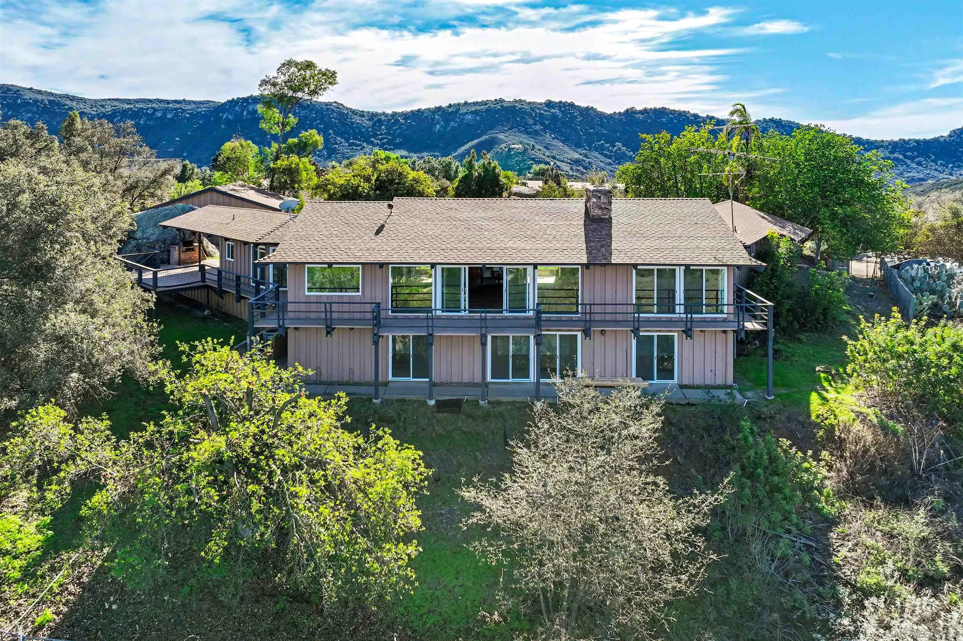 27608 Cobb Lane Valley Center, CA 92082 - Photo 32 of 34