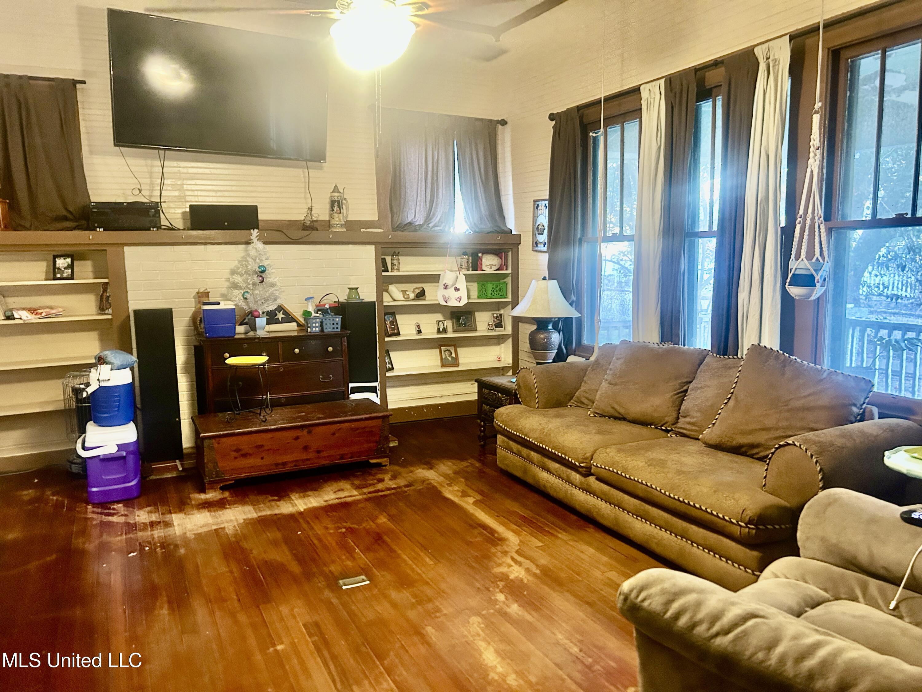 505 North Cherry Street Magnolia, MS 39652 - Photo 8 of 35 IMG_6597