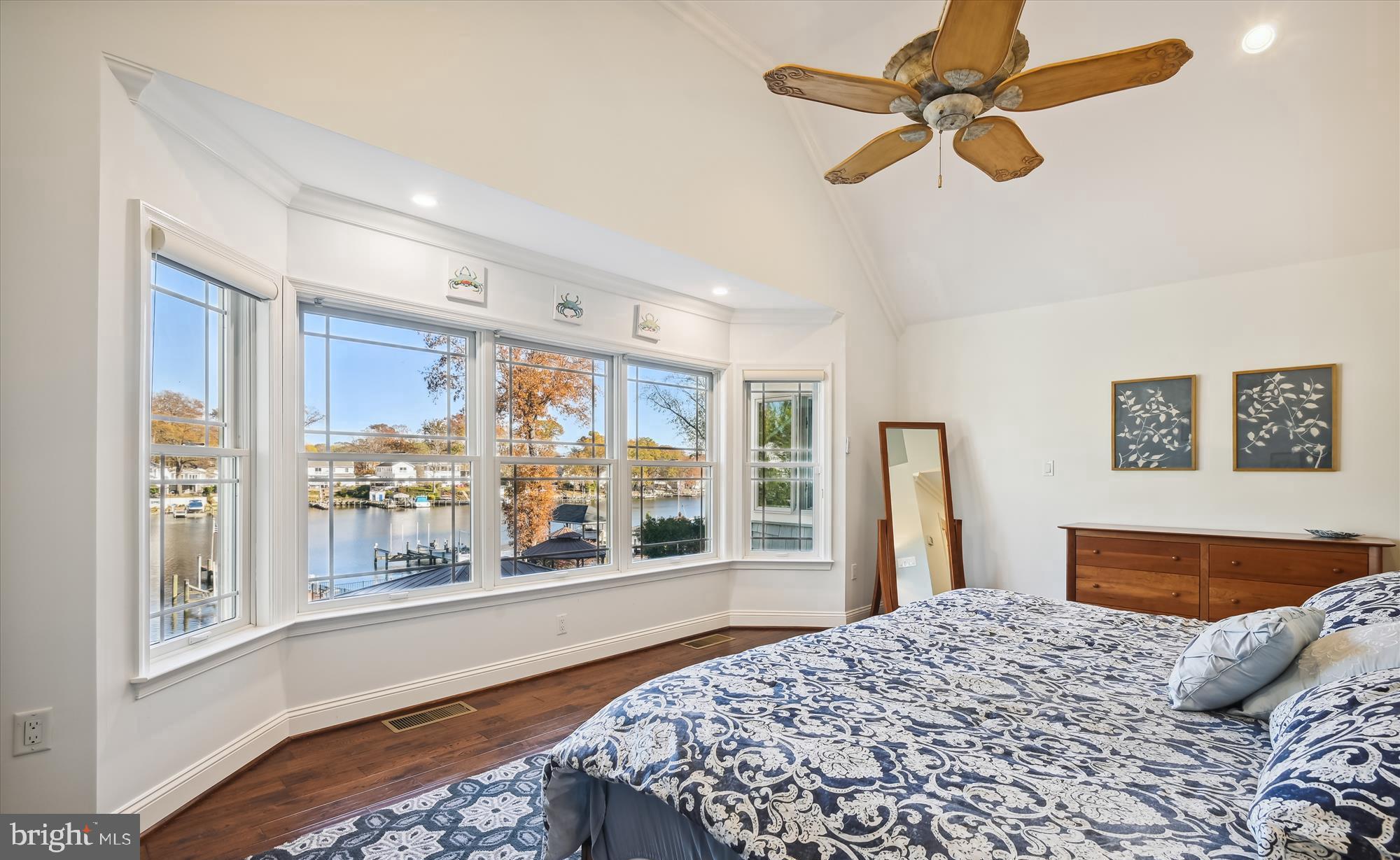 185 Inverness Road Severna Park, MD 21146 - Photo 19 of 55 Main Level Primary Suite