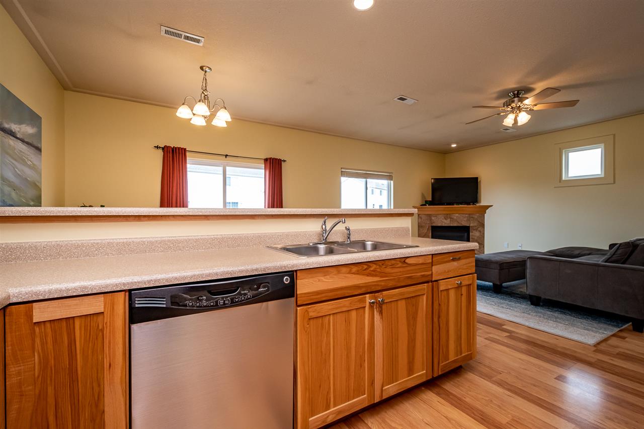 235 South Park Ridge Road North Liberty, IA 52317 - Photo 9 of 19 Gallery Image 9