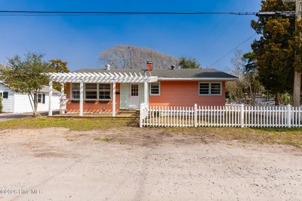 $450,000 | 106 Belle Air Street, Beaufort, NC 28516
