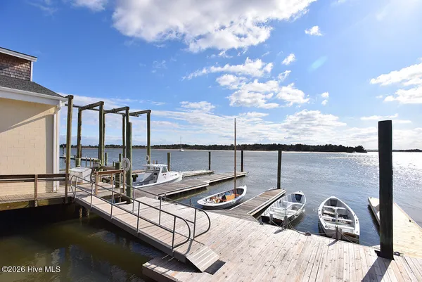 $450,000 | 106 Belle Air Street, Beaufort, NC 28516