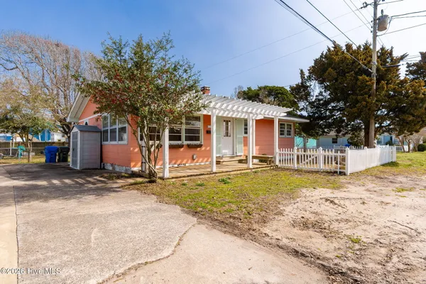 $450,000 | 106 Belle Air Street, Beaufort, NC 28516