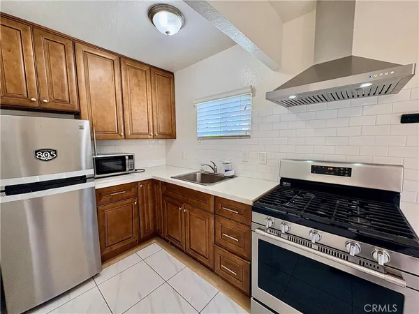 $1,850 | 1641 North Towne Avenue, Unit B, Claremont, CA 91711