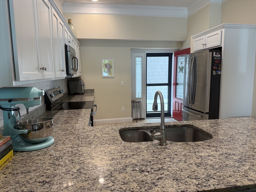 445 Berlin Street, Unit 7 Clinton, MA 01510 - Photo 5 of 30